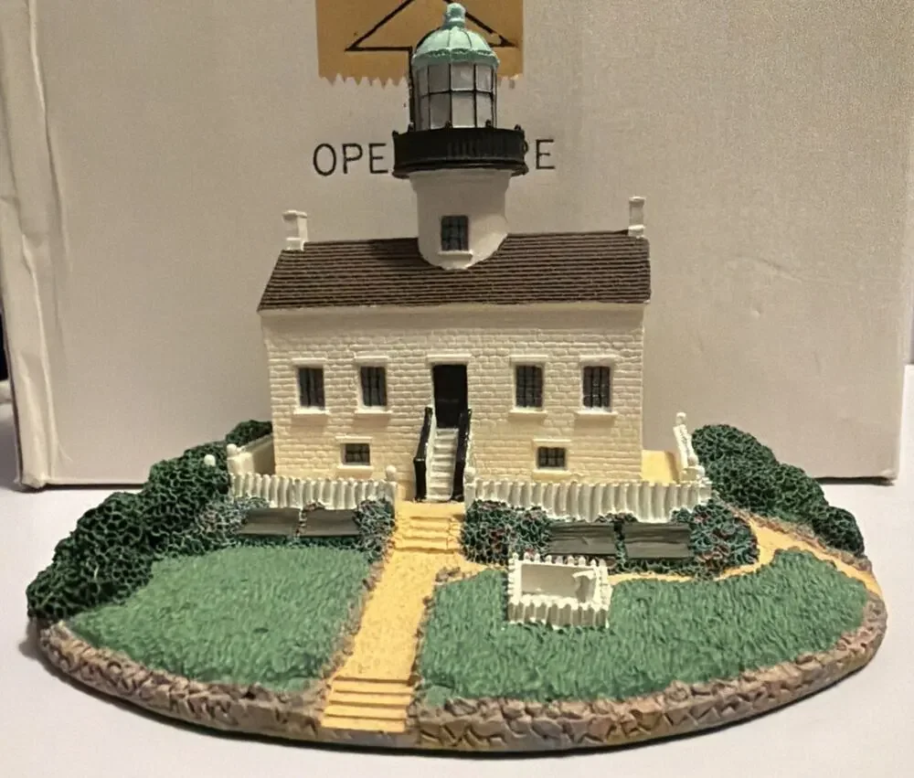 The Danbury Mint - Old Point Loma Lighthouse Figurine